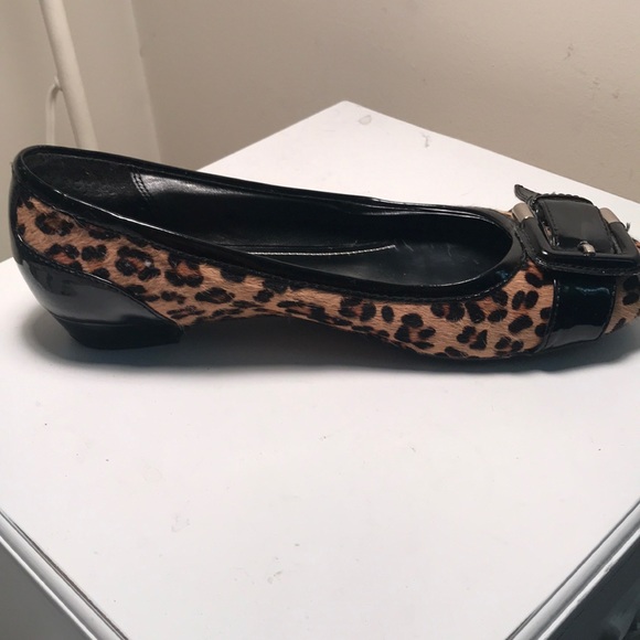 Leopard print and patent leather flats - Picture 3 of 7